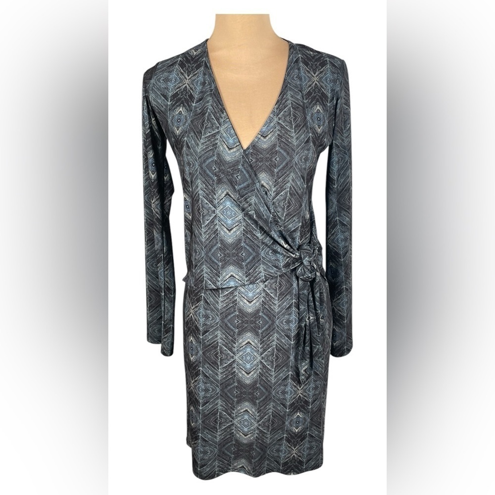 Deborah Viereck no wrinkle fit and flare dress.‎ Very flattering!